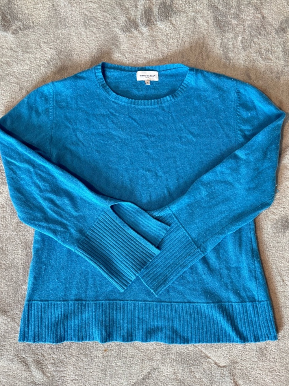 Roundneck Cashmere Sweater in Bright Teal